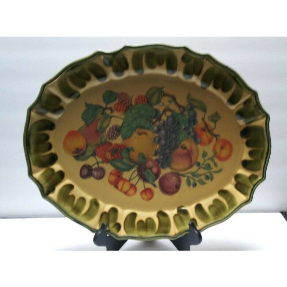 Handmade Pizzato Italian serving platter in yellow and green. Great gift.